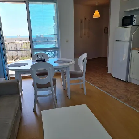 кабакум морски бриз на крачки от плажа